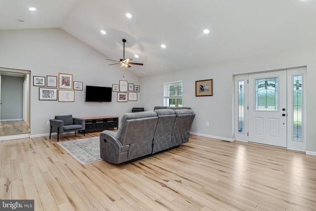 1675 MALLARD POINT RD, Prince Frederick, MD 20678