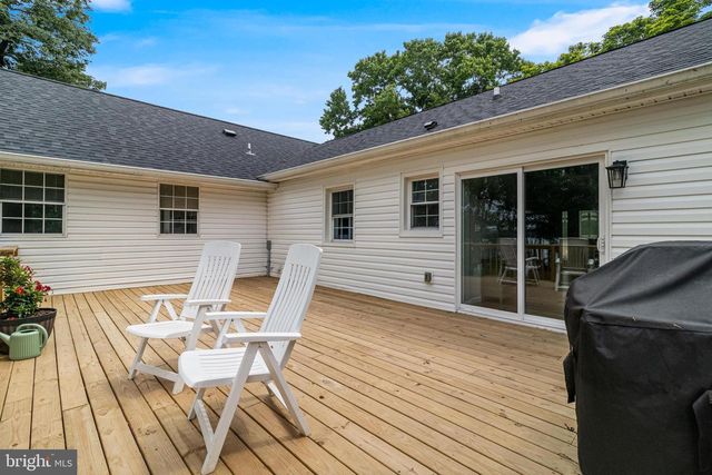 1675 MALLARD POINT RD, Prince Frederick, MD 20678