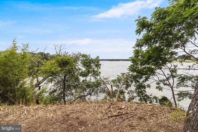 1675 MALLARD POINT RD, Prince Frederick, MD 20678