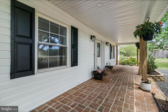 1675 MALLARD POINT RD, Prince Frederick, MD 20678