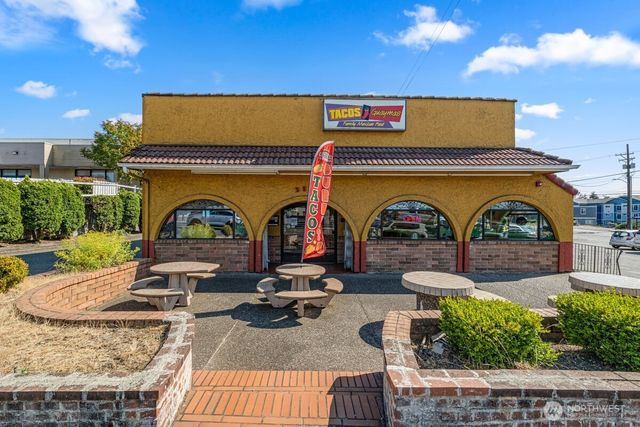 2630 S 38th Street, Tacoma, WA 98409