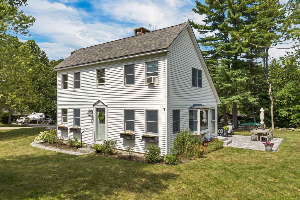 7 Edgewood Terrace, Wolfeboro, NH 03894