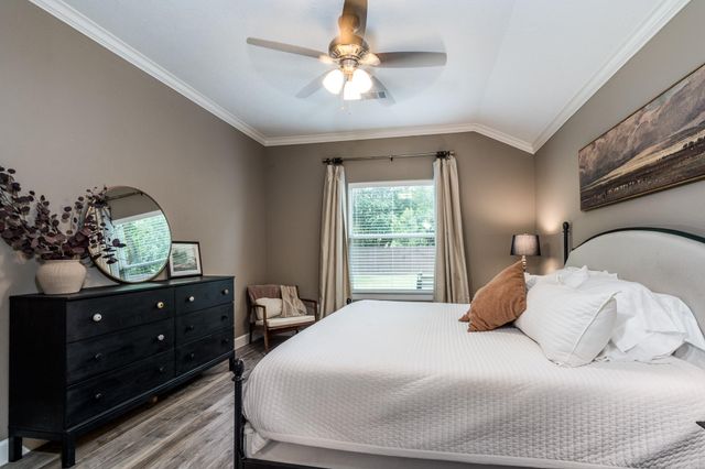 226 Foster Street, Tomball, TX 77375