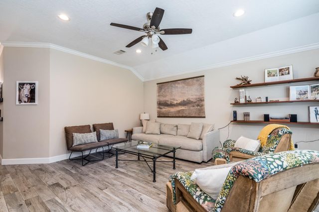 226 Foster Street, Tomball, TX 77375