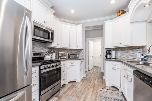 226 Foster Street, Tomball, TX 77375