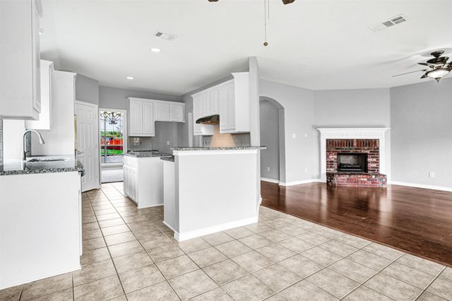 8105 Sawgrass Lane, Rowlett, TX 75089