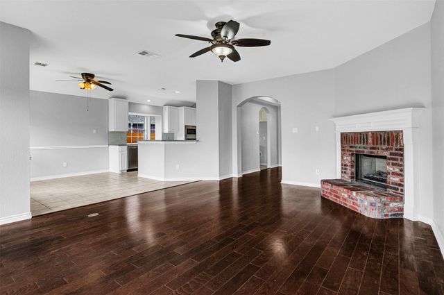 8105 Sawgrass Lane, Rowlett, TX 75089