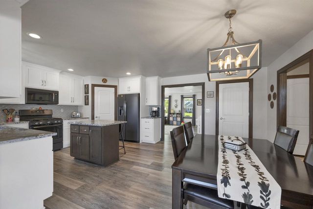316 HIDDEN CREEK TRAIL, Green Bay, WI 54303