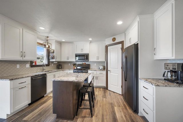 316 HIDDEN CREEK TRAIL, Green Bay, WI 54303