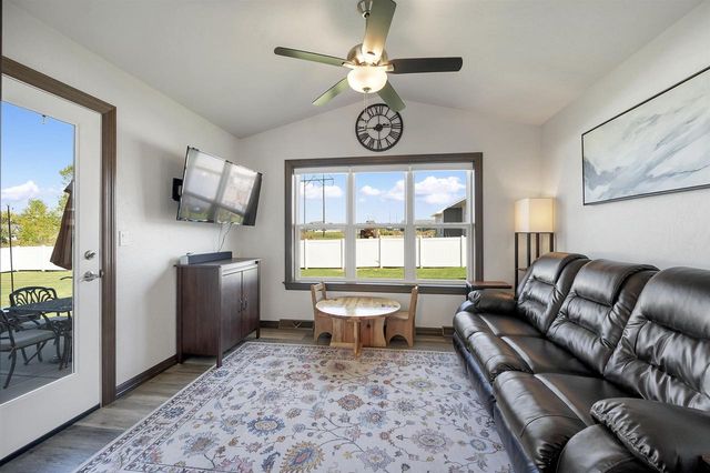 316 HIDDEN CREEK TRAIL, Green Bay, WI 54303