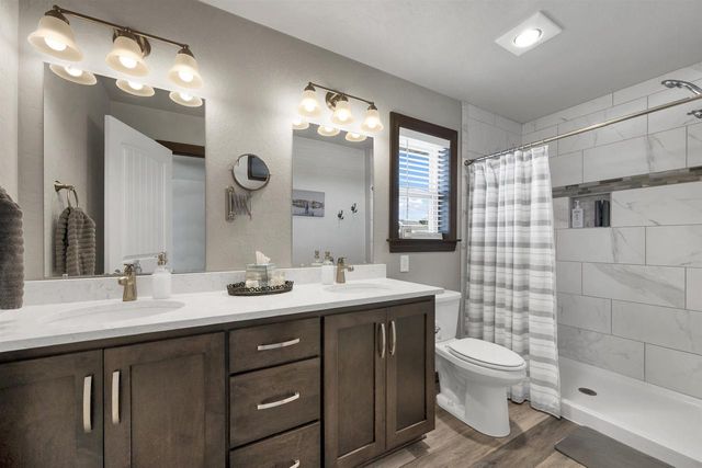 316 HIDDEN CREEK TRAIL, Green Bay, WI 54303