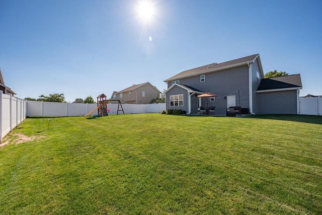 316 HIDDEN CREEK TRAIL, Green Bay, WI 54303