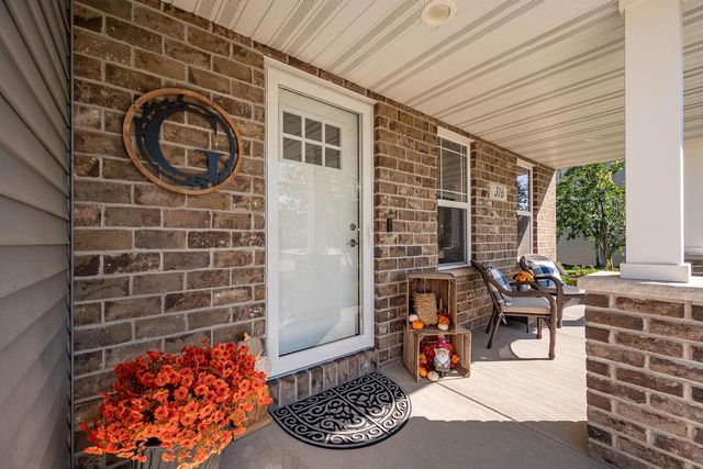 316 HIDDEN CREEK TRAIL, Green Bay, WI 54303