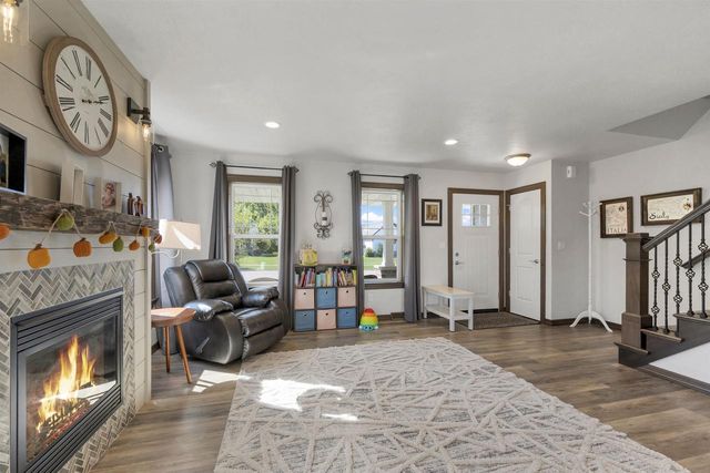 316 HIDDEN CREEK TRAIL, Green Bay, WI 54303