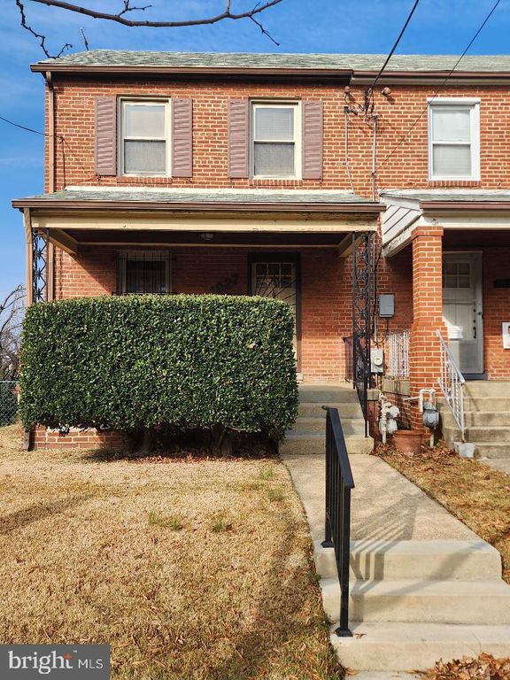 1927 21ST PL SE, Washington, DC 20020