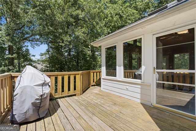 1545 Smoke Hill Drive NE, Hoschton, GA 30548