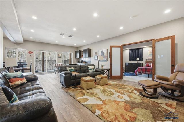 11867 ELK VIEW LOOP, Sturgis, SD 57785