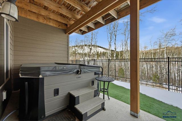 11867 ELK VIEW LOOP, Sturgis, SD 57785