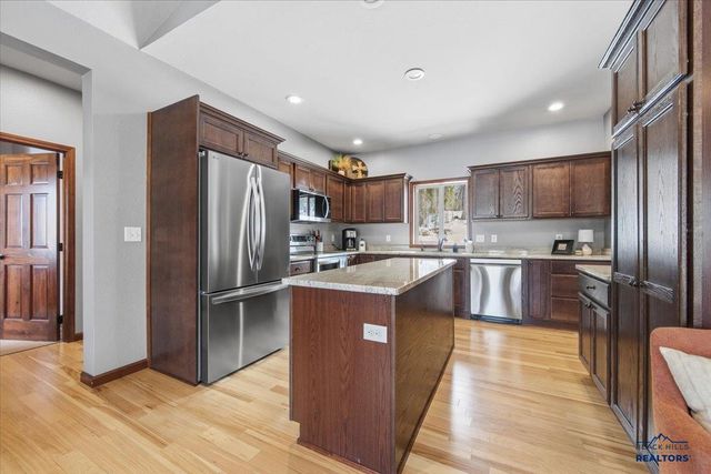 11867 ELK VIEW LOOP, Sturgis, SD 57785