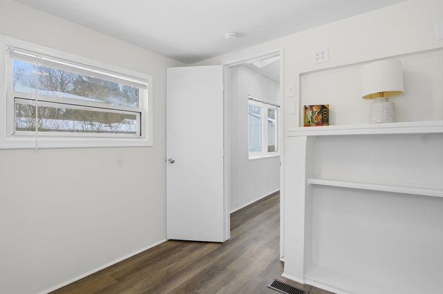 18 Maple Street 14, Pepperell, MA 01463