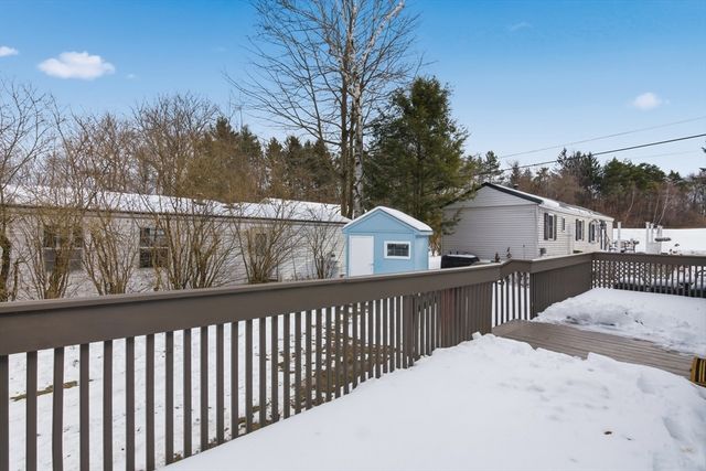 18 Maple Street 14, Pepperell, MA 01463