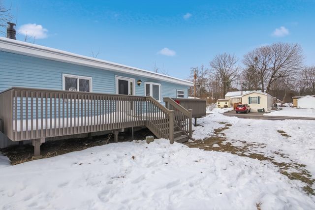 18 Maple Street 14, Pepperell, MA 01463