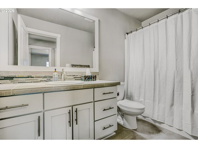 1335 Se 72ND Ave, Hillsboro, OR 97123