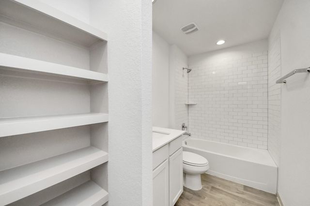 7803 Golden Rubia Lane, Rosharon, TX 77583
