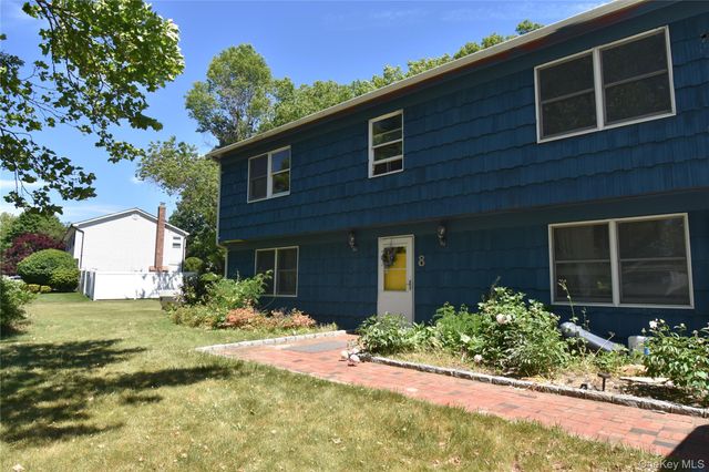 8 Long Meadow Place, Centereach, NY 11720