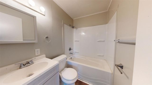 204 Lynn Drive C, Bryan, TX 77801