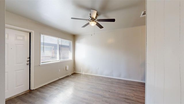 204 Lynn Drive C, Bryan, TX 77801