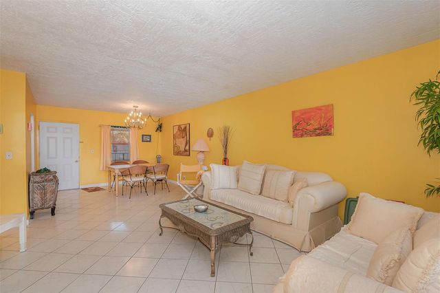 2861 Somerset Drive 317, Lauderdale Lakes, FL 33311
