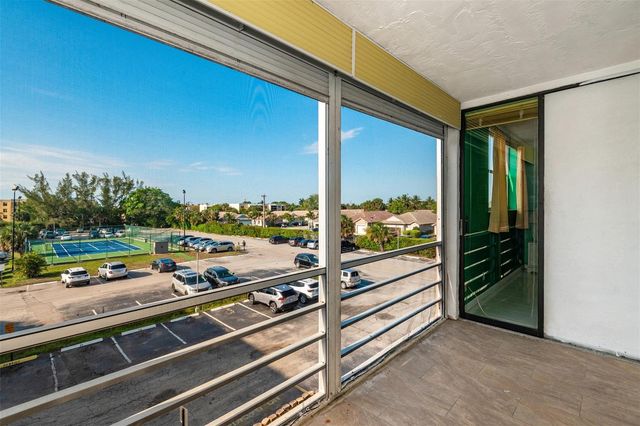 2861 Somerset Drive 317, Lauderdale Lakes, FL 33311