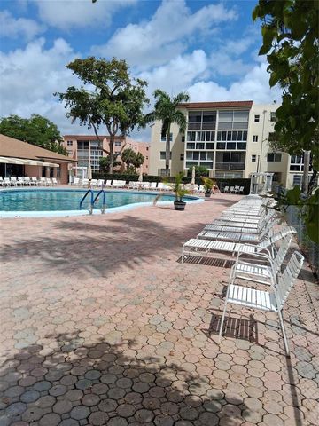 2861 Somerset Drive 317, Lauderdale Lakes, FL 33311