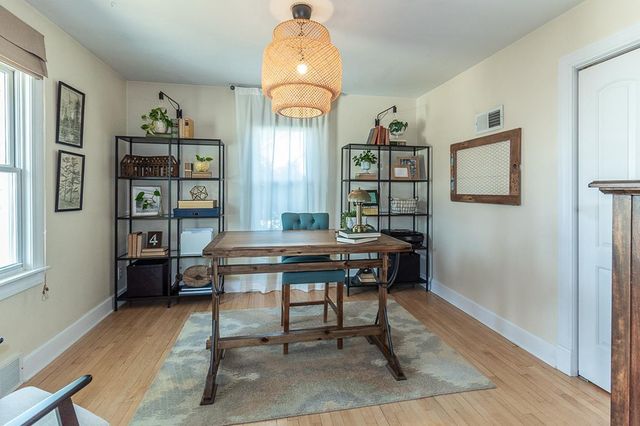 1406 LAWRENCE STREET, New London, WI 54961