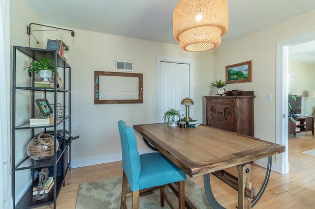 1406 LAWRENCE STREET, New London, WI 54961