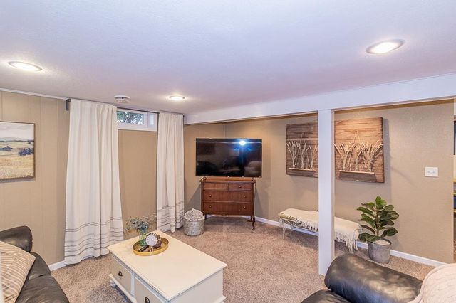 1406 LAWRENCE STREET, New London, WI 54961