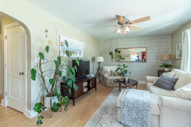 1406 LAWRENCE STREET, New London, WI 54961