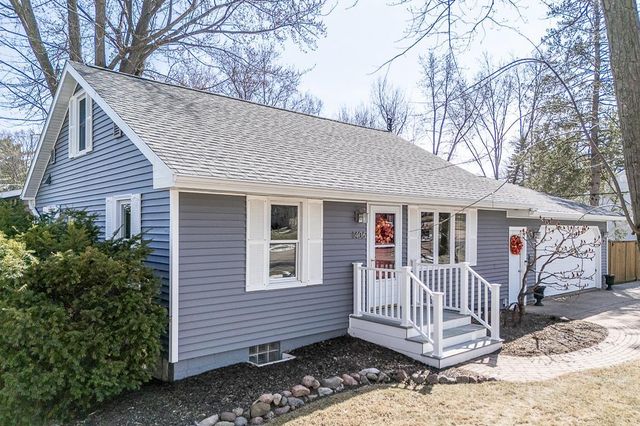 1406 LAWRENCE STREET, New London, WI 54961