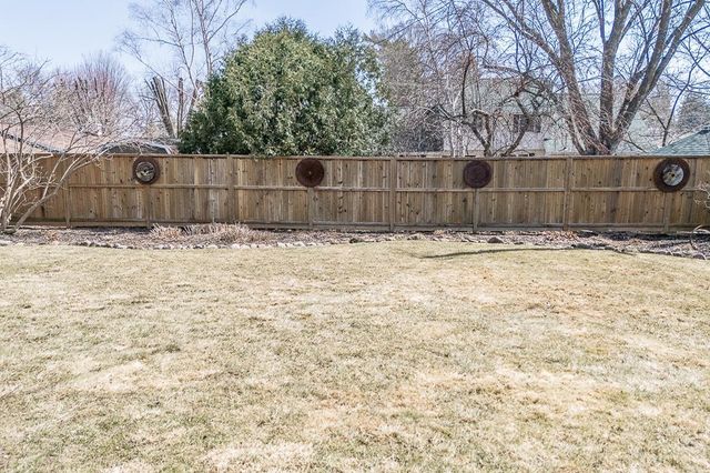 1406 LAWRENCE STREET, New London, WI 54961