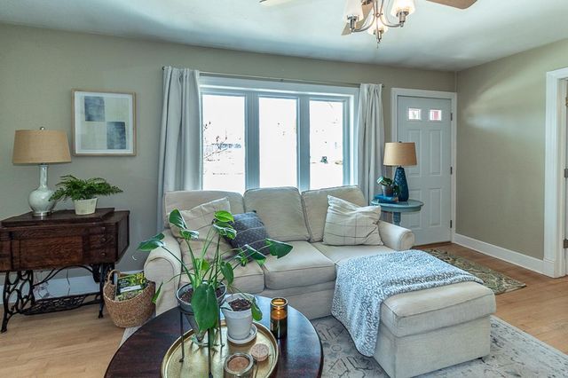 1406 LAWRENCE STREET, New London, WI 54961