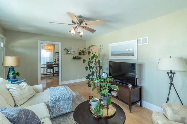 1406 LAWRENCE STREET, New London, WI 54961