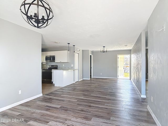 841 Hollywood Street, Daytona Beach, FL 32117