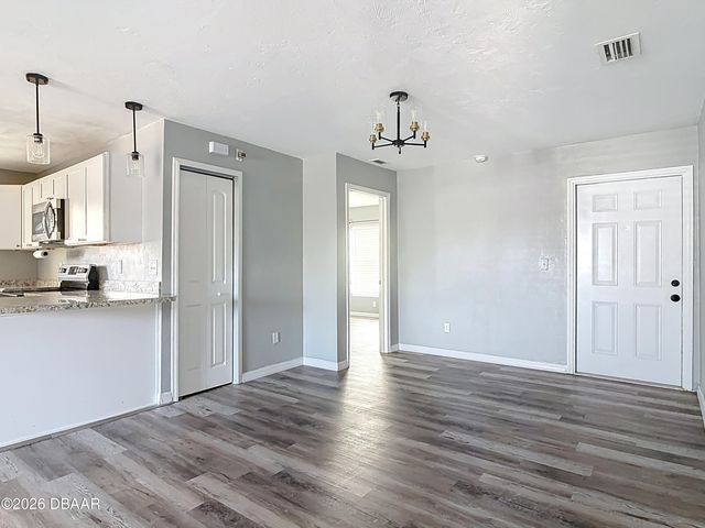 841 Hollywood Street, Daytona Beach, FL 32117