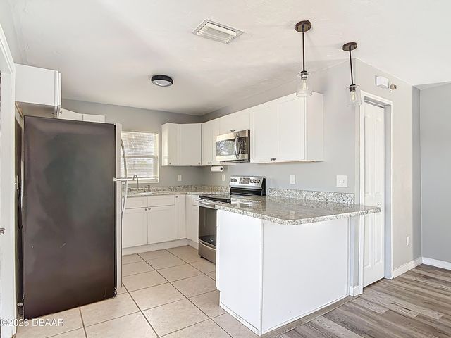 841 Hollywood Street, Daytona Beach, FL 32117