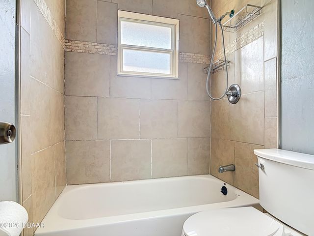 841 Hollywood Street, Daytona Beach, FL 32117