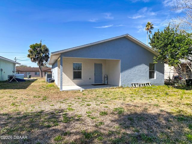 841 Hollywood Street, Daytona Beach, FL 32117