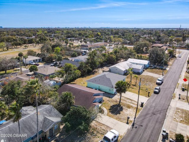 841 Hollywood Street, Daytona Beach, FL 32117