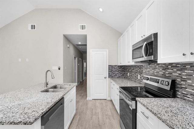 16706 E Hammon, Montgomery, TX 77316