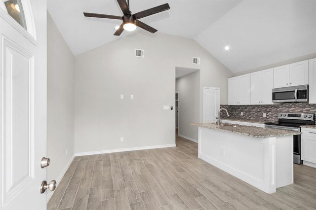 16706 E Hammon, Montgomery, TX 77316